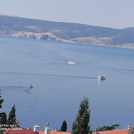 Ines Appartement Novi Vinodolski Buitenkant foto