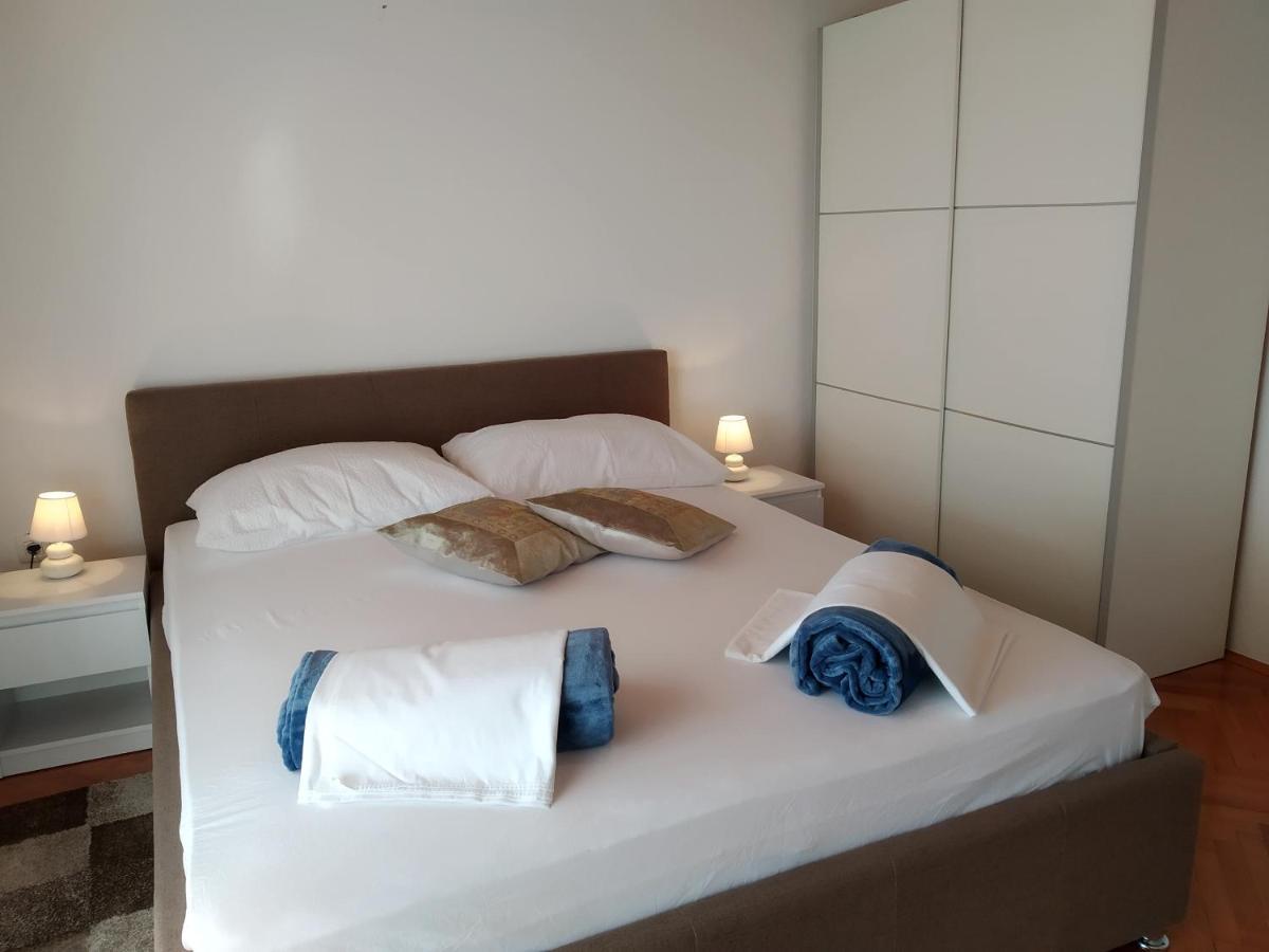 Ines Appartement Novi Vinodolski Buitenkant foto